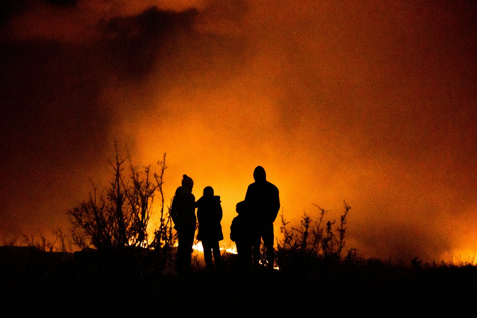 Aplicația de urmărire a incendiilor Watch Duty a fost descărcată de 2 milioane de ori în Los Angeles