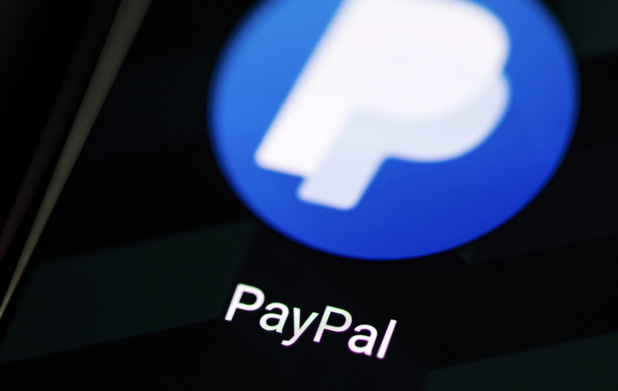 Hackerii Pătrund în Sistemul PayPal Pentru a Trimite Email-uri de Înșelătorie Convingătoare